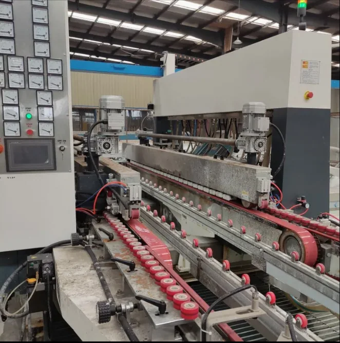 Glass conveyor and wheel-head section of a double edging machine